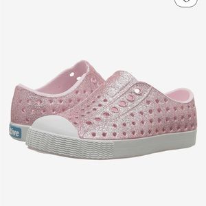 Size 7 Toddler / Pink / Gently Worn